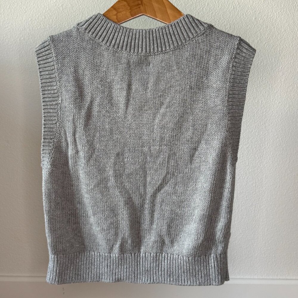 Womens Abercrombie Gray Sweater Vest • Small • Preppy Layering • Varsity • Y2K - Picture 4 of 16
